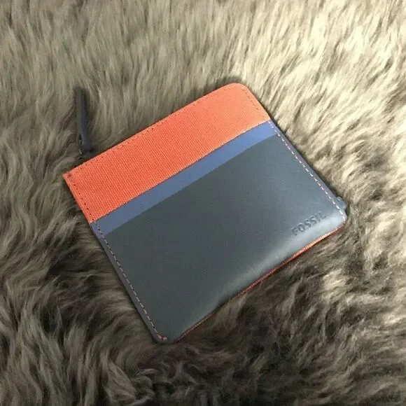 FOSSIL Grady L-zip bifold in navy - Picture 1 of 4